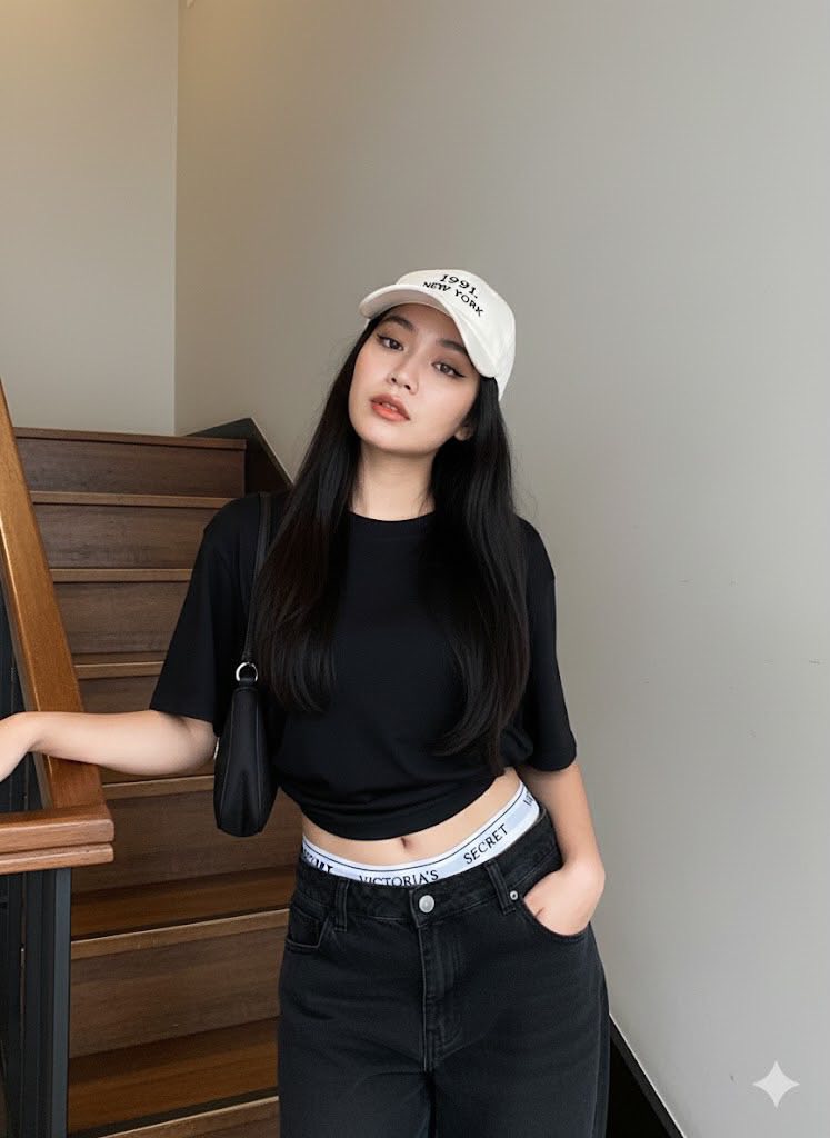 Chụp ảnh chân dung cô gái trẻ phong cách Hàn Quốc tại quán cà phê trendy