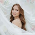 Chân dung nữ người mẫu tuyệt đẹp với chi tiết sống động trong ánh sáng mềm mại