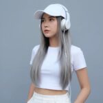 Chân dung nữ thanh niên hiện đại với phong cách tối giản và thanh lịch