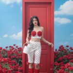 Tạo chân dung siêu thực với ảnh tham khảo của cô gái xinh đẹp và phong cách nổi bật