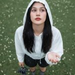 Chân dung siêu thực của cô gái xinh đẹp dưới cơn mưa tuyệt đẹp