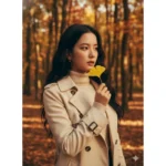 Chân dung nữ sinh trong rừng thu ngập ánh nắng vàng ấm áp