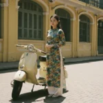 Ảnh vintage Saigon với Cô Ba và Vespa giữa nắng vàng 1960s
