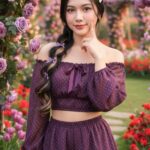 Chân dung cô gái đẹp trong khu vườn hoa tím lãng mạn và đầy sức sống