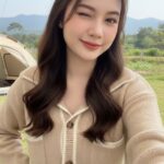 Tạo hình ảnh cô gái trẻ xinh đẹp ngay giữa thiên nhiên trong ánh sáng tự nhiên