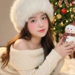 Giáng sinh đầy sắc màu với cô gái và người tuyết ngọt ngào trong không gian ấm áp