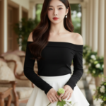 Bức chân dung thời trang của cô gái trẻ trong không gian sang trọng