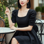 Chân dung thanh lịch của cô gái trẻ giữa không gian quán cà phê sang trọng