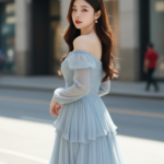 Chân dung thanh lịch của cô gái trẻ trong bối cảnh đô thị sôi động