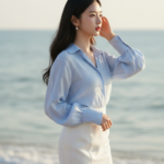 Chân dung thanh lịch của cô gái trẻ bên bờ biển tuyệt đẹp