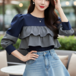 Vẽ chân dung hiện đại của cô gái trẻ tự tin và thanh lịch trong quán café sang trọng