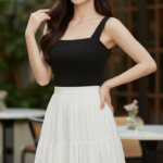 Chân dung thanh lịch của cô gái châu Á tại quán cafe sang trọng