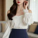 Chân dung cô gái trẻ thanh lịch trong không gian ấm cúng và thời trang hiện đại