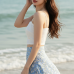 Khám phá phong cách tự tin và thanh lịch của cô gái trẻ bên bờ biển