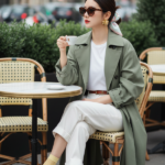 Chân dung thời trang hiện đại tại quán café Paris giữa không gian thanh lịch