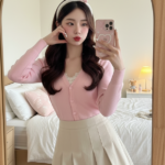 Tạo chân dung thực tế của cô gái trẻ theo phong cách dễ thương và nữ tính